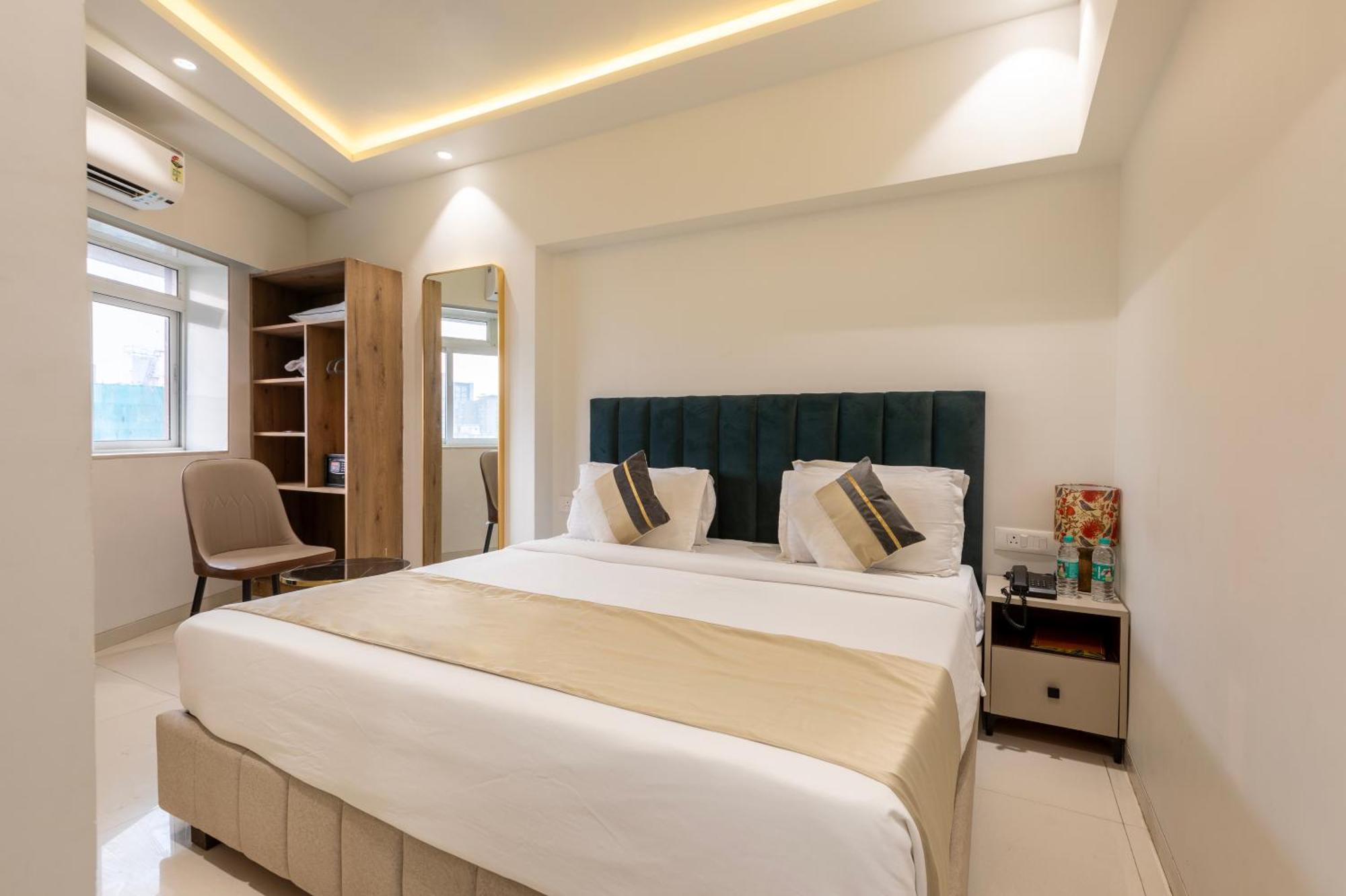 The Orion Premium Suites Mumbai Bagian luar foto