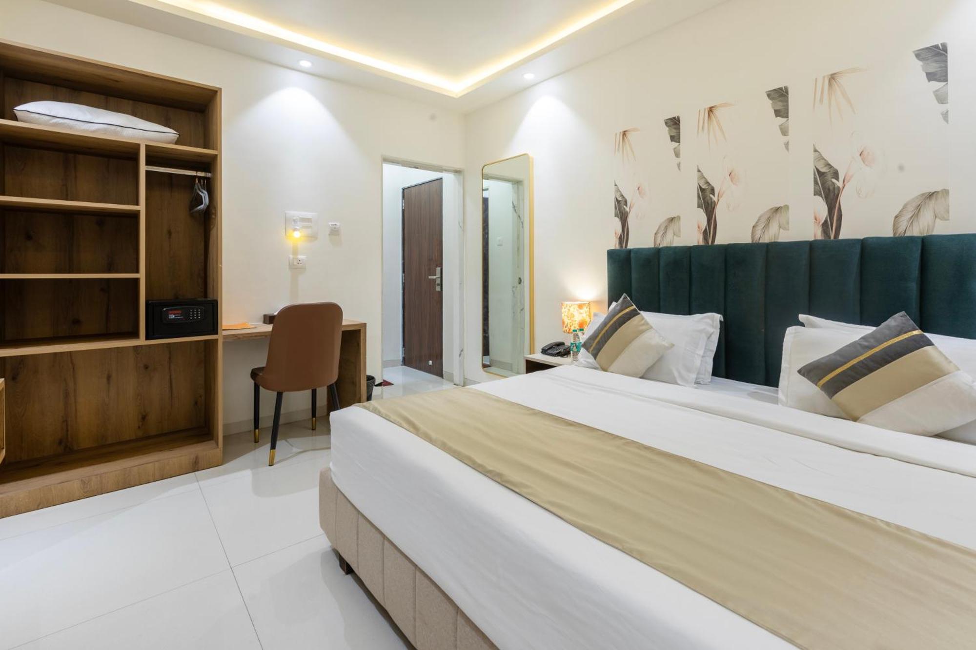 The Orion Premium Suites Mumbai Bagian luar foto